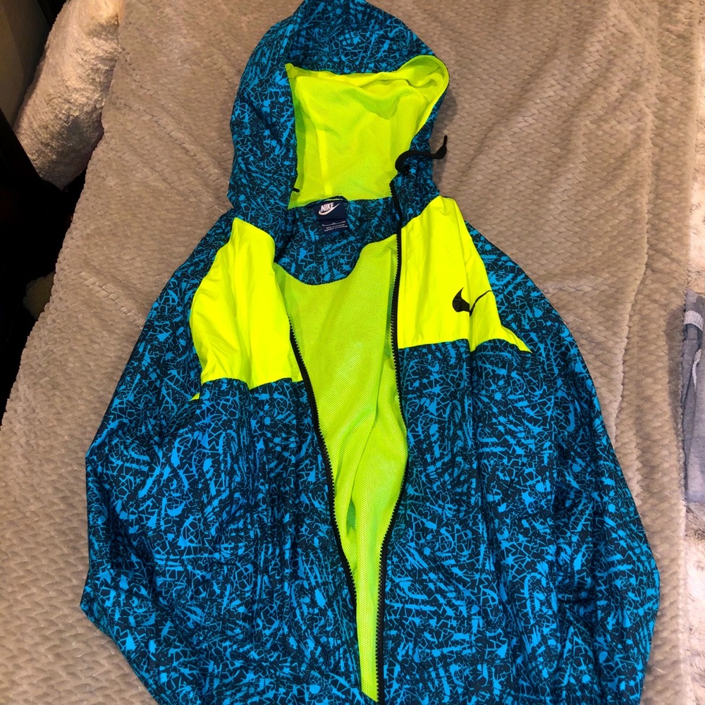 Nike lightweight jacket